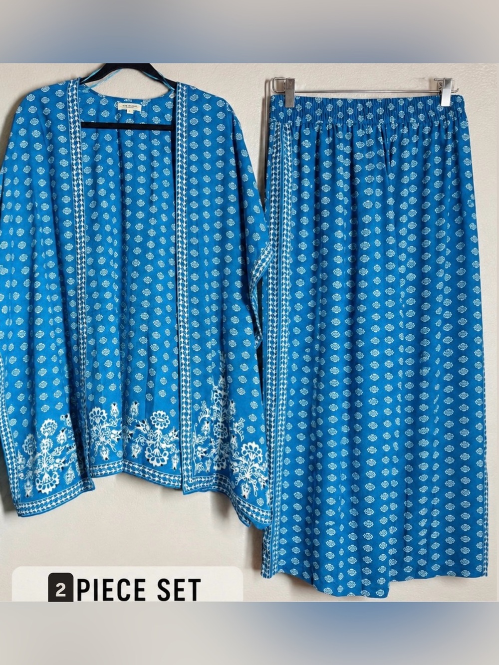 Max Studio Blue Two-Piece Printed Top and pant Set size Large